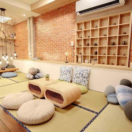 Bird Series B&B&Hostel複合式民宿#本國旅客須先匯款 Tainan Esterno foto