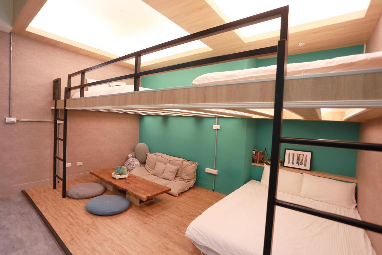 Bird Series B&B&Hostel複合式民宿#本國旅客須先匯款 Tainan Esterno foto