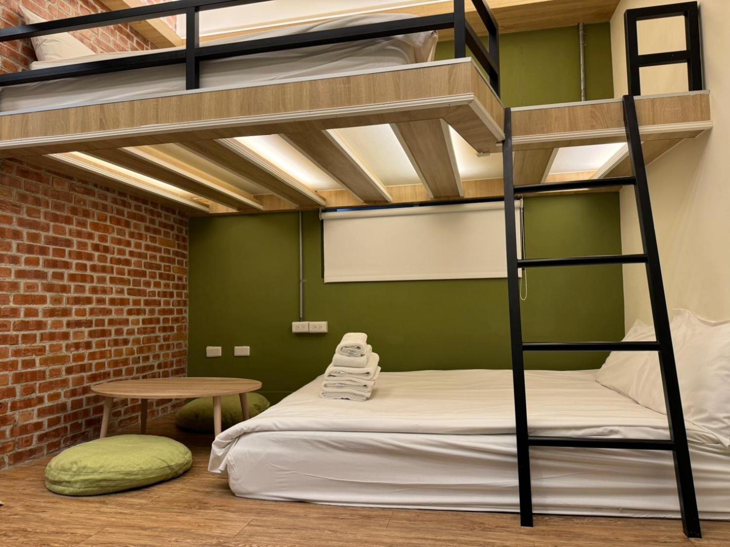 Bird Series B&B&Hostel複合式民宿#本國旅客須先匯款 Tainan Esterno foto