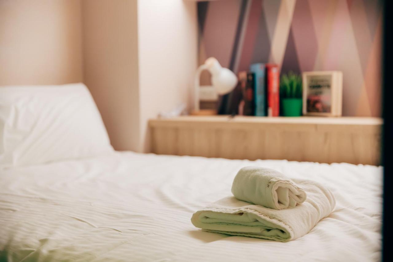 Bird Series B&B&Hostel複合式民宿#本國旅客須先匯款 Tainan Esterno foto
