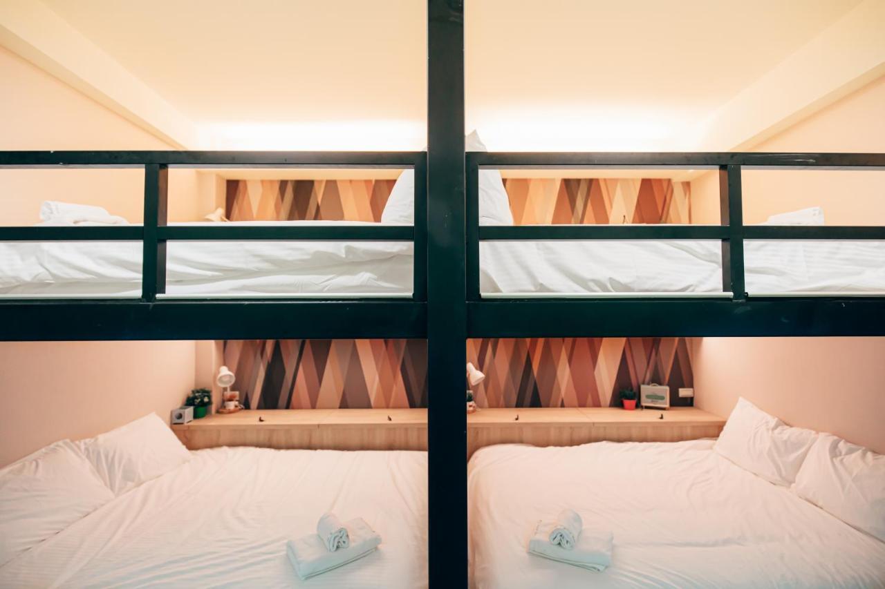 Bird Series B&B&Hostel複合式民宿#本國旅客須先匯款 Tainan Esterno foto